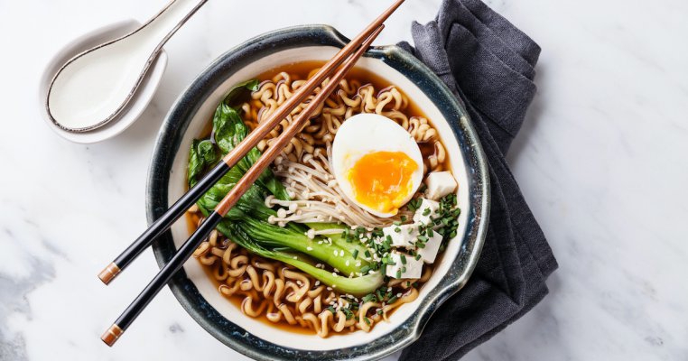Supa ramen: un preparat japonez care ne-a cucerit. Cele mai bune 7 rețete