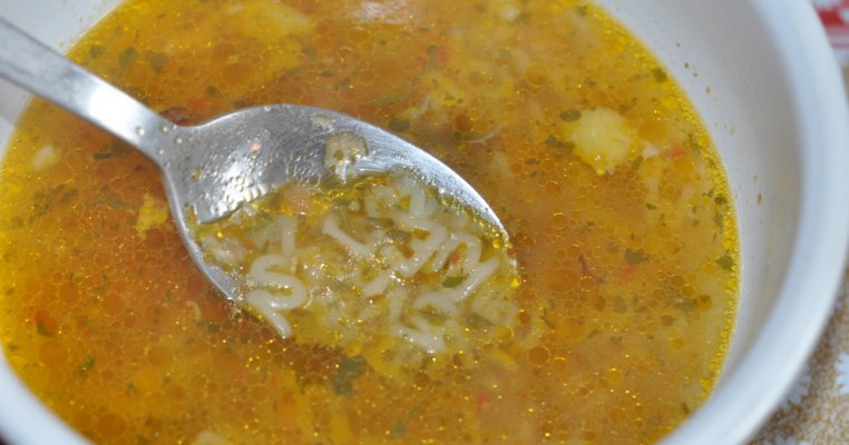 Ciorba de rosii cu carne de gaina