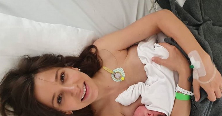 Ultima oră! Dana Rogoz a născut o fetiță de nota 10. Prima poză cu micuța