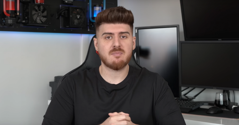 Vloggerul care a instigat la violarea minorelor într-o intervenție pe YouTube, anchetat de poliție