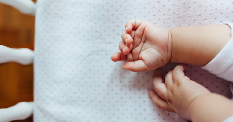Tragedie în Teleorman: un bărbat și-a ucis fetița de numai 1 an si 3 luni și pe mama acesteia, apoi și-a luat viața