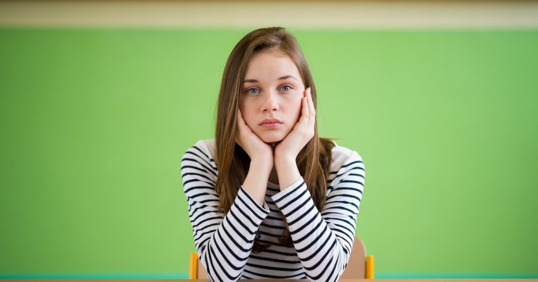 Cum se distruge viitorul copiilor: Lucrare de 10 la Matematică, notată cu 6 la prima corectare de la Evaluarea Națională