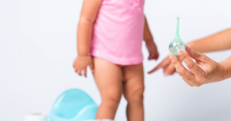 Microclisma la bebeluși: informații importante