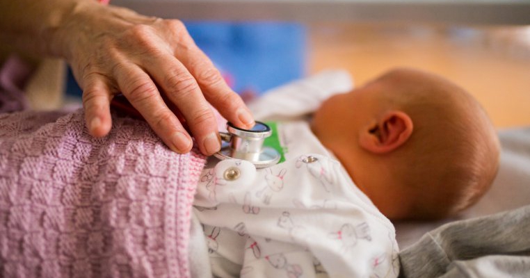 Primul caz de coronavirus la un bebeluș în uter. Cum a fost contractat virusul