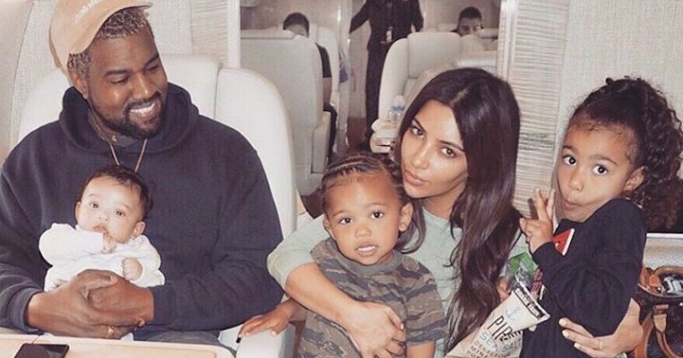 Kim Kardashian a vrut să o avorteze pe North, primul ei copil cu Kanye West! Motivul este incredibil!