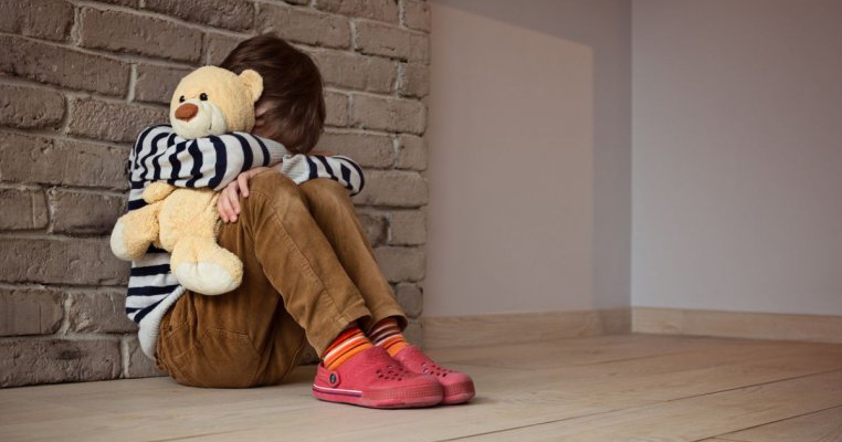 Tortura ursulețului: tehnica de parenting care șochează psihologii