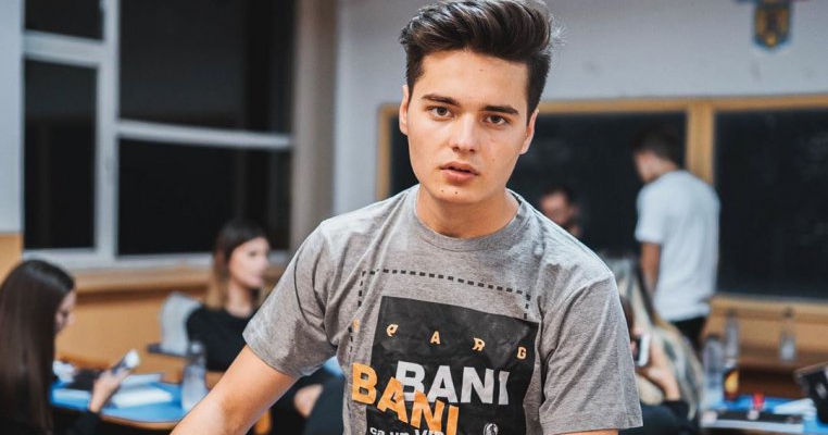 Selly, scrisoare deschisă către Guvern. Ce propuneri are vlogger-ul pentru reformarea sistemului educațional din România