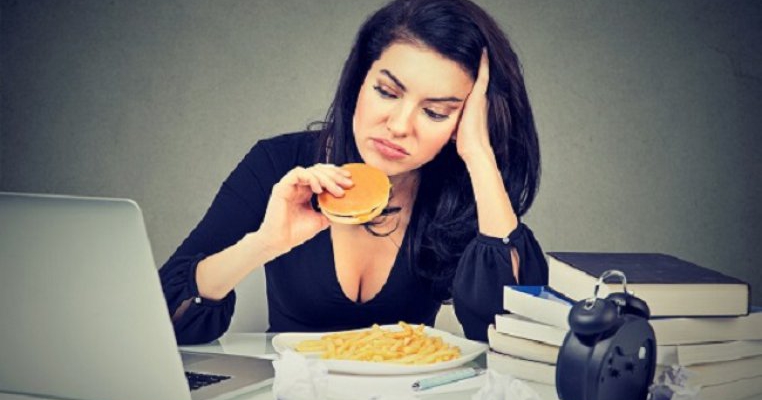 8 semne clare care îți arată că nu ai un somn de calitate