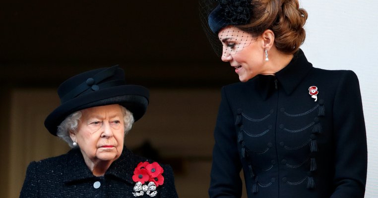 Şi Ducesa de Cambridge este o mamă ca oricare: ce a recunoscut în faţa Reginei