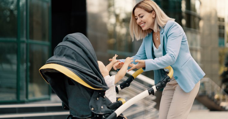 Modele de cărucioare urbane pentru părinți moderni