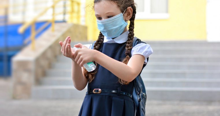 Peste 700 de copii diagnosticați cu Covid-19 numai în ultima săptămână