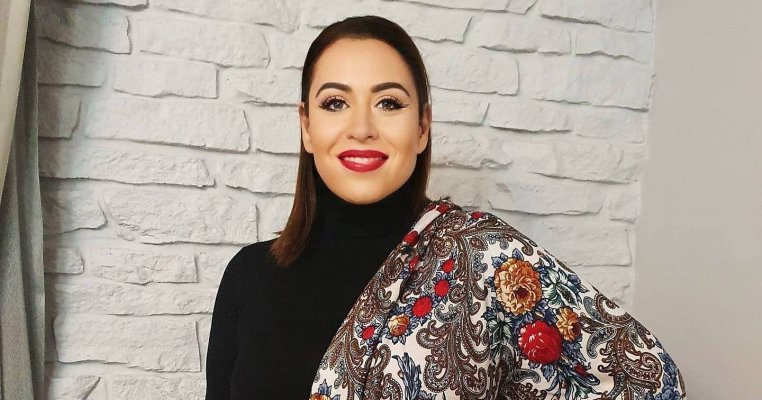 Oana Roman a avut o copilărie dură: ”M-a bătut cu cureaua și m-a închis odată într-o cămară”