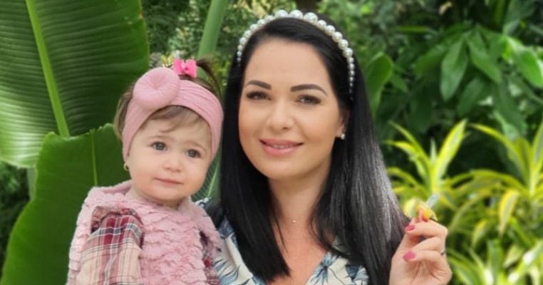 Deea Maxer, după clipe teribile la nașterea fetiței ei, îi transmite acum un mesaj emoționant