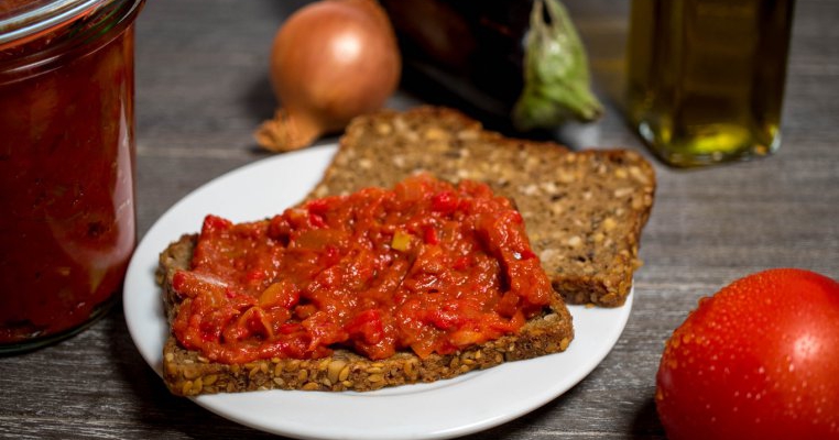 De Ce Fermenteaza Zacusca De Fasole 8 zacuscă de fasole | Qbebe.ro