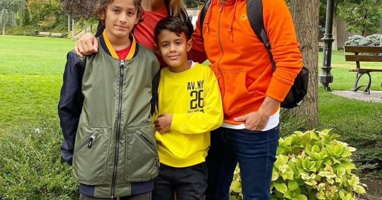 Îţi mai aduci aminte de Wilmark de la "Dansez pentru tine"? Uite ce familie frumoasă are!