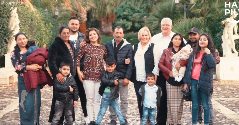 Povestea dramatică a româncei răpită la naștere și vândută unei familii de americani. Și-a regăsit familia după 25 de ani