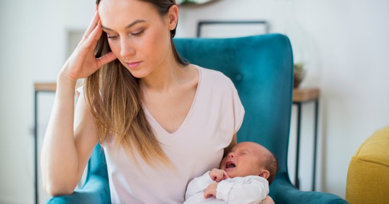 De ce este bebe agitat la sân?