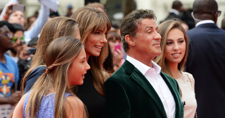 Sylvester Stallone are trei fiice, una mai frumoasă ca cealaltă. Uite cat de mari au crescut! Au deja milioane de urmăritori în Social Media