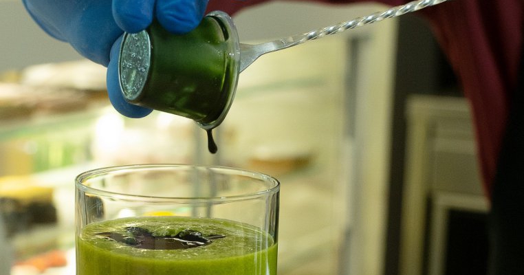 Marea diferență dintre spirulina vie și spirulina praf