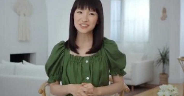 Mama ordinii şi curăţeniei este însărcinată cu al treilea copil. Marie Kondo este deja în ultimul trimestru
