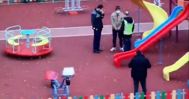 Violența extremă filmată la un loc de joacă: un bărbat din Hunedoara a agresat doi copii