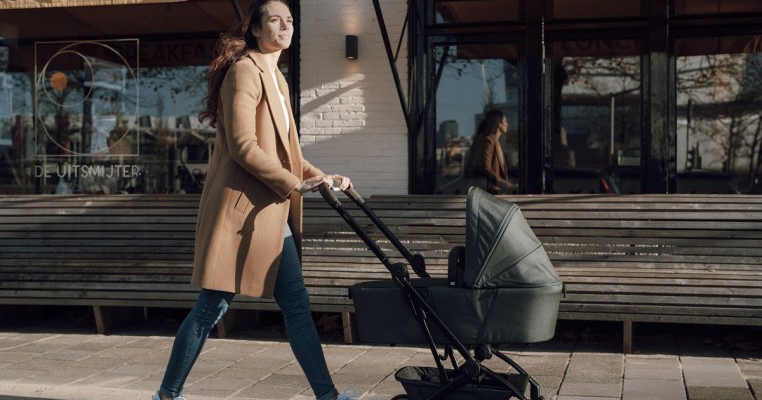 Joolz lansează inovația! Căruciorul de tip buggy, Joolz Aer – acum de la naștere