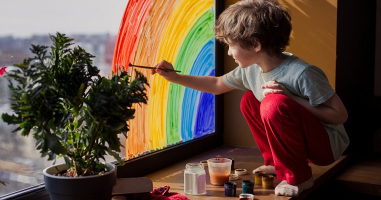 De ce e important să lași copilul să-și exprime creativitatea