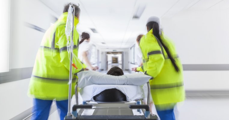 Ultima oră! Un copil de 10 ani din Ploiești a murit la școală. I s-a făcut rău la ore și nu s-a mai trezit