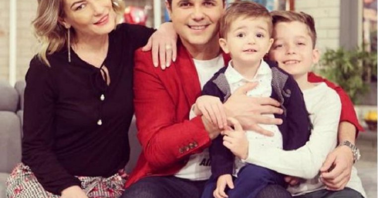 Tu știi cât de frumoasă este soția lui Cove? Au împreună un băiețel și recunoaște că între ei „n-a fost dragoste la prima vedere”