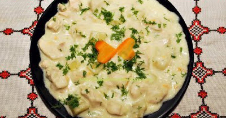 Piept de pui cu sos cremos