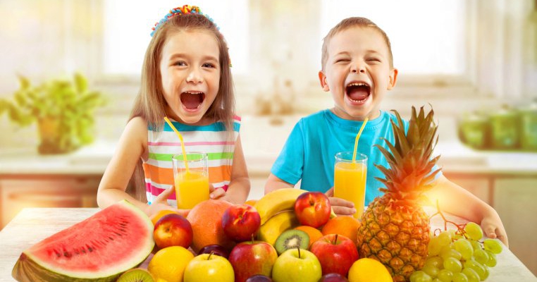 Vitaminele de care orice copil are nevoie în perioada de creștere