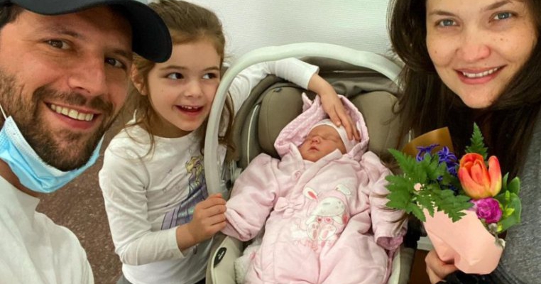 Adrian Nartea a devenit tătic pentru a doua oară! A postat primele imagini cu mezina familiei