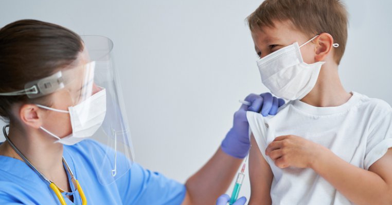 Pfizer a început testarea vaccinului anti-Covid pe copiii sub 12 ani