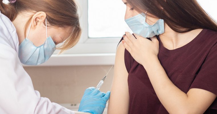 Vaccinul Pfizer, eficient 100% împotriva COVID-19 la copiii între 12 și 15 ani!