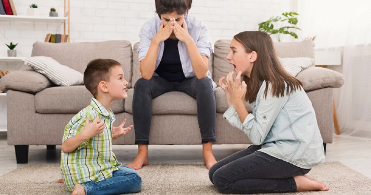 Îmi iubesc copiii, dar urăsc parentingul