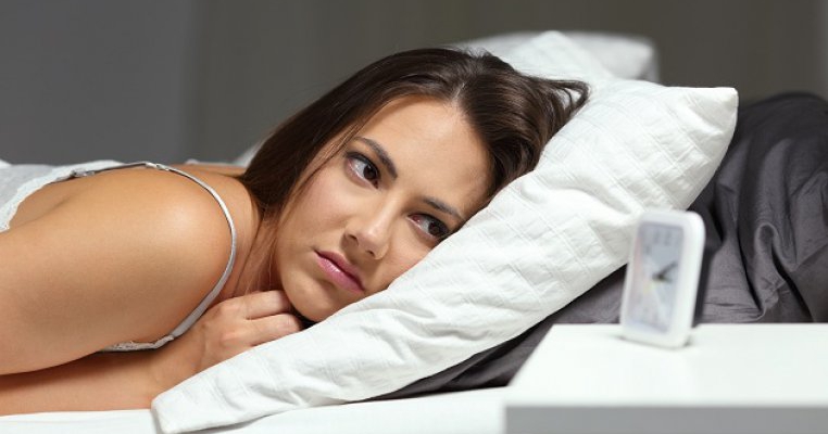 De ce nu pot dormi noaptea? Răspunsurile de care aveai nevoie