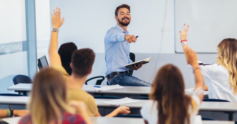 Ministerul Educației: elevii vor face evaluarea profesorilor la finalul fiecărui semestru
