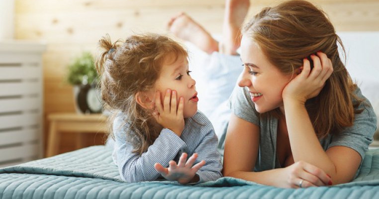 5 lucruri de care o fiică are nevoie de la mama ei
