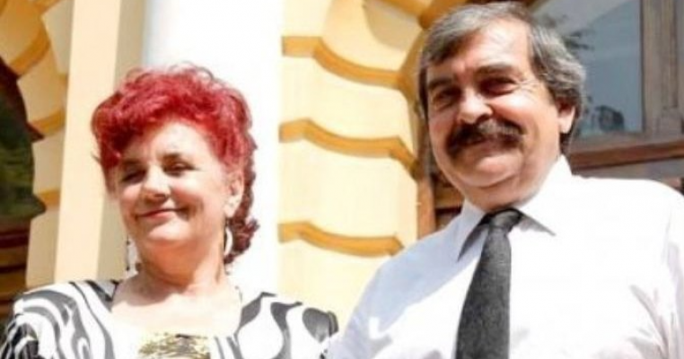 Bravo! Doi profesori din Iași oferă gratuit meditații copiilor care vor să devină medici
