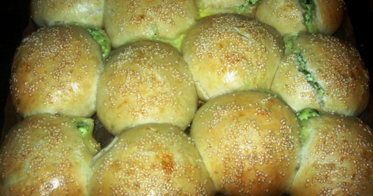 Chifle cu urda si leurda