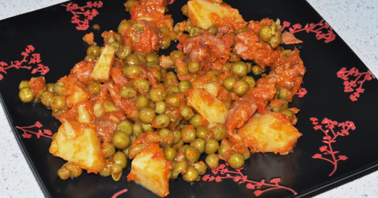 Mancare de mazare cu pastrama de curcan