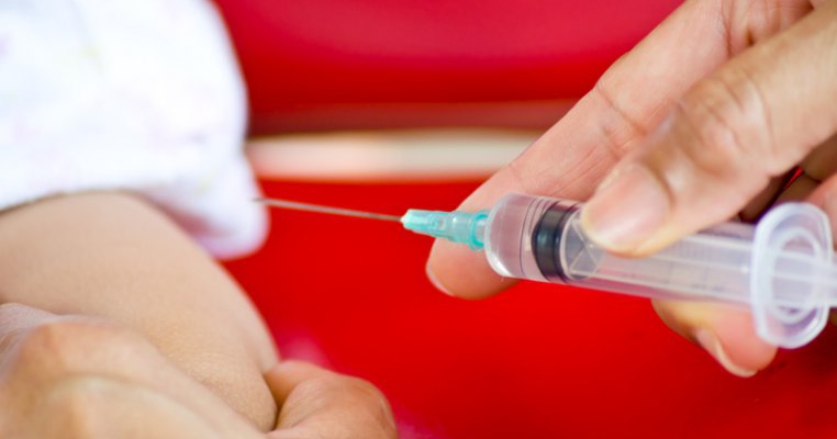 Un copil din Suceava a rămas paralizat după ce pediatrul i-a făcut o injecție