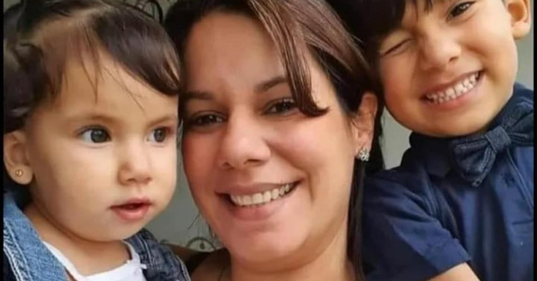 Sacrificiu de mamă: și-a băut propria urină pentru a-și alăpta copiii naufragiați în mijlocul Oceanului pe o epavă