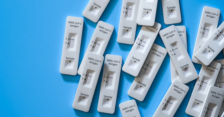 Va începe testarea copiilor în școli. Ce trebuie să facă profesorii și elevii