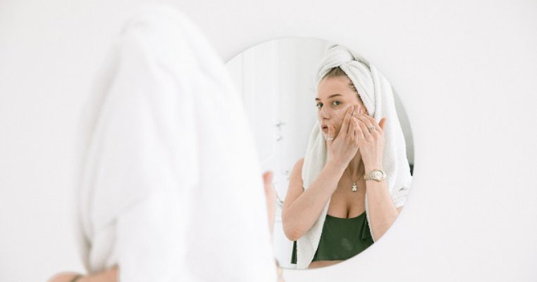 Tu stii cand ar trebui sa incepi sa folosesti creme antirid?