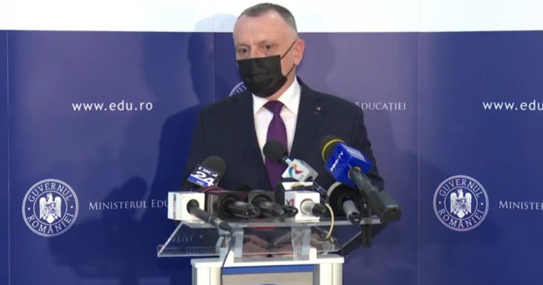 Anunțul lui Cîmpeanu: în valul 5 școlile vor trece în online. Iată de când