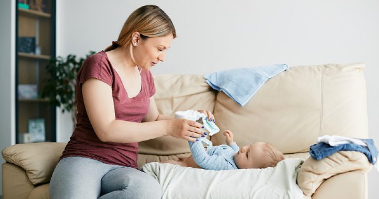 Tranzitul intestinal al copilului în primul an de viață. Copii alăptați vs. copii crescuți cu lapte formula