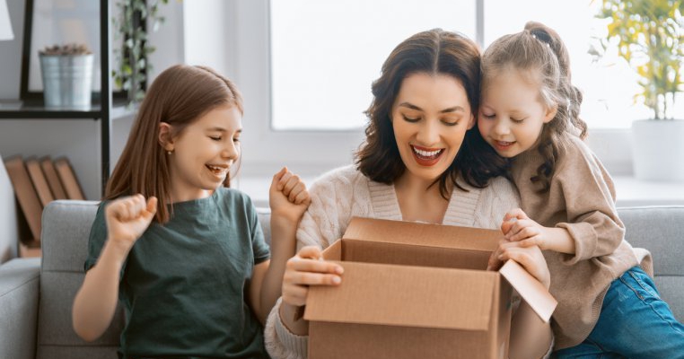 De ce serviciul easybox este cel mai potrivit pentru mămici, și nu numai!