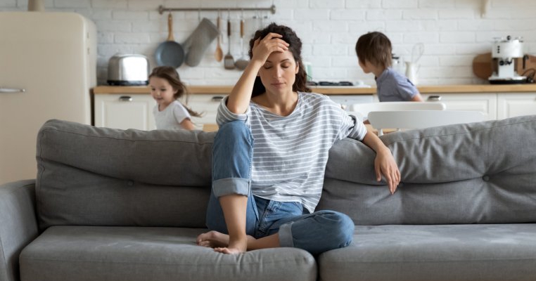 Copilul îți dă bătăi de cap? 5 sfaturi să uiți de migrene