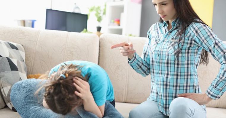 Ne cicălim prea mult copiii! Iată ce spun experții în parenting să facem în schimb